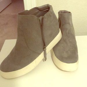 Comfy women’s shoes